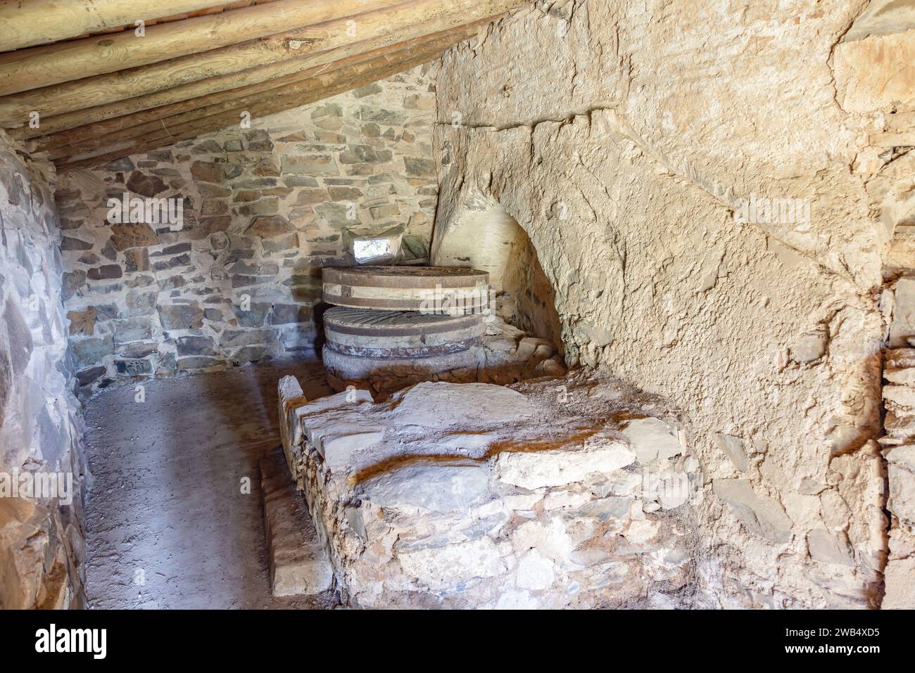 Rotating stone hi-res stock photography and images - Alamy