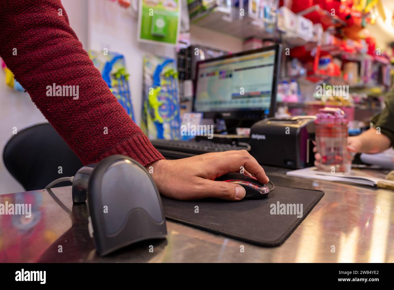 Cashier at book store hi-res stock photography and images - Alamy