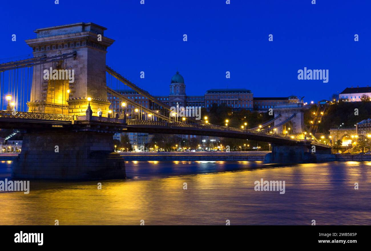 Image of Chain Bridge near Buda Fortress in evening illumination of ...