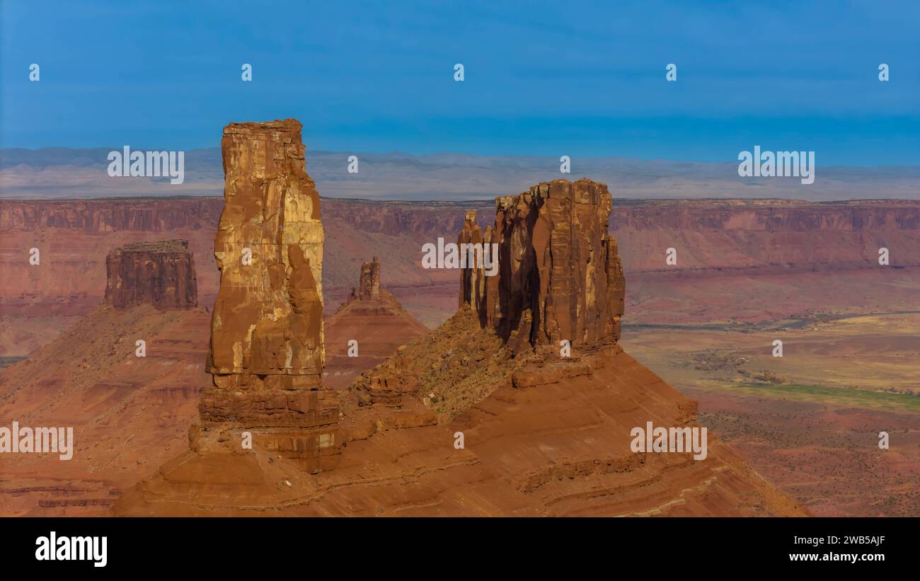 Moab, UT, USA. 5th Nov, 2023. Aerial photography of Utah's mesmerizing rock formations captures the breathtaking geological wonders of the state. (Credit Image: © Walter G Arce Sr Grindstone Medi/ASP) EDITORIAL USAGE ONLY! Not for Commercial USAGE! Stock Photo