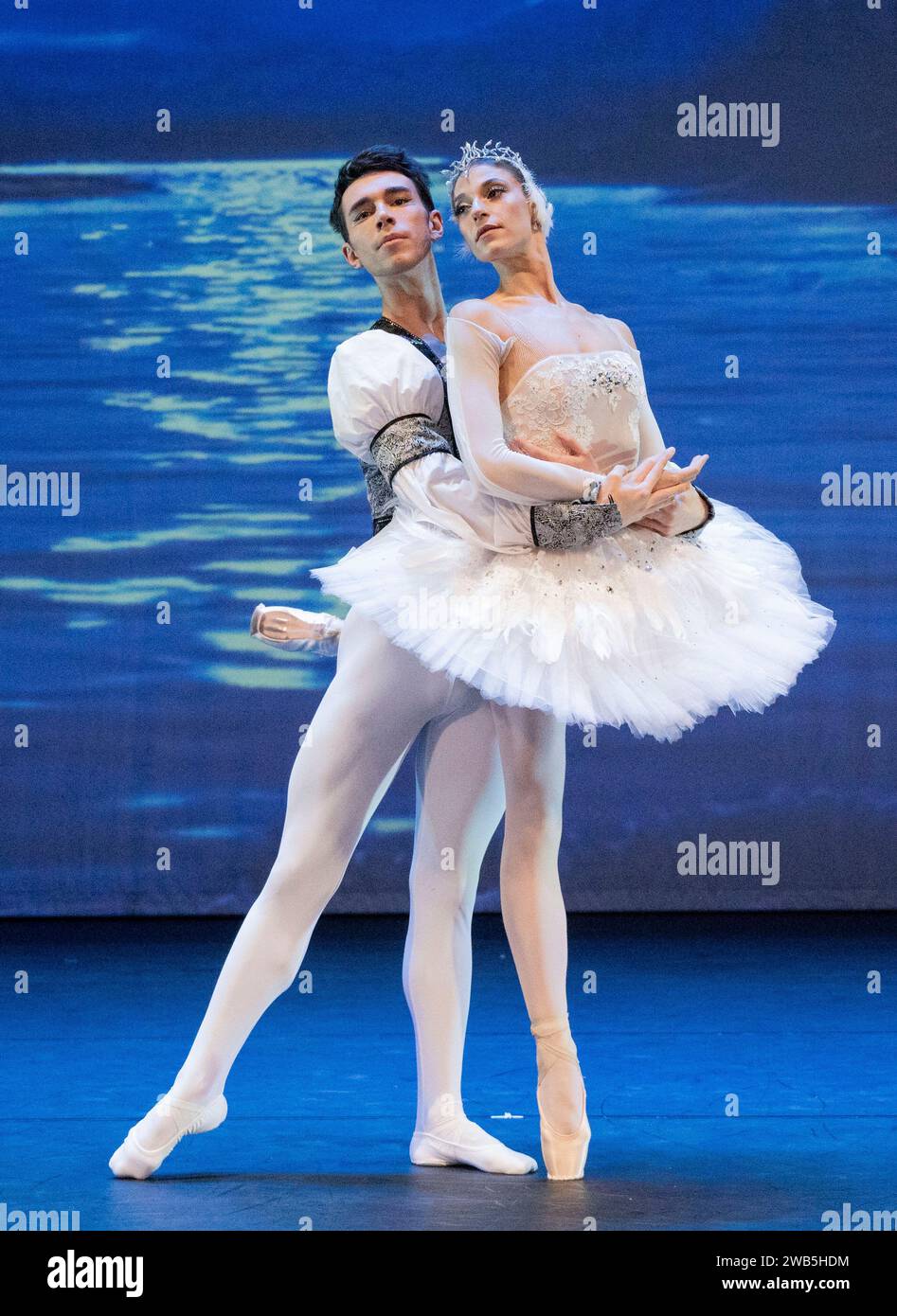 Martina Prefetto(Odette) and Vittório Scolè(Prince Siegfried )THE