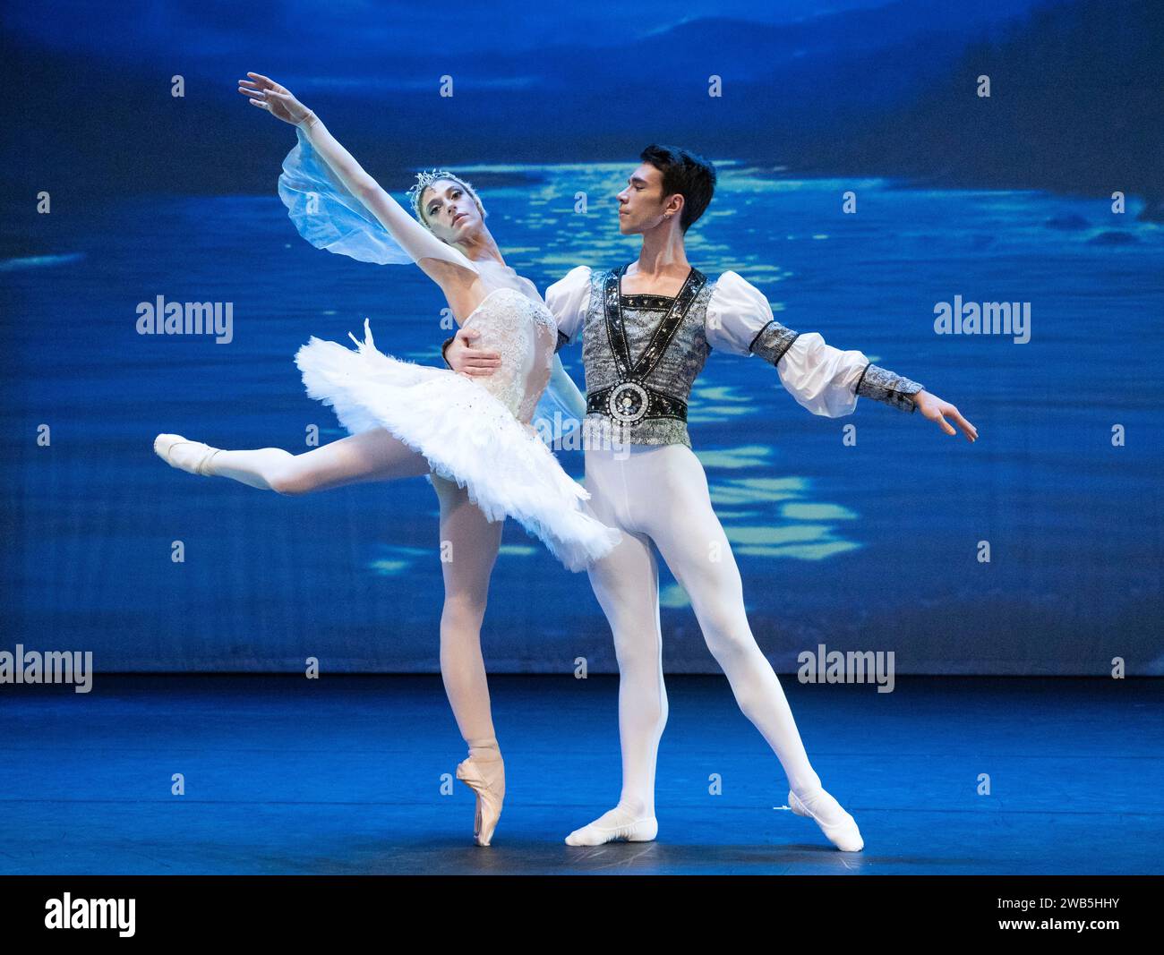 Martina Prefetto(Odette) and Vittório Scolè(Prince Siegfried )THE