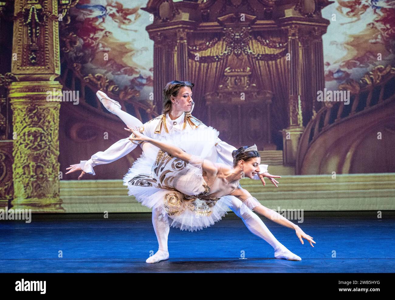 Mara Salvaggio(Marie) and Giovanni Pompei(Prince) THE PRINCIPAL DANCERS
