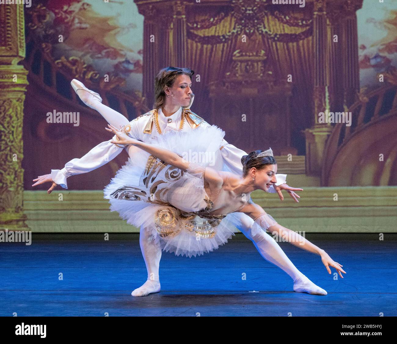 Mara Salvaggio(Marie) and Giovanni Pompei(Prince) THE PRINCIPAL DANCERS