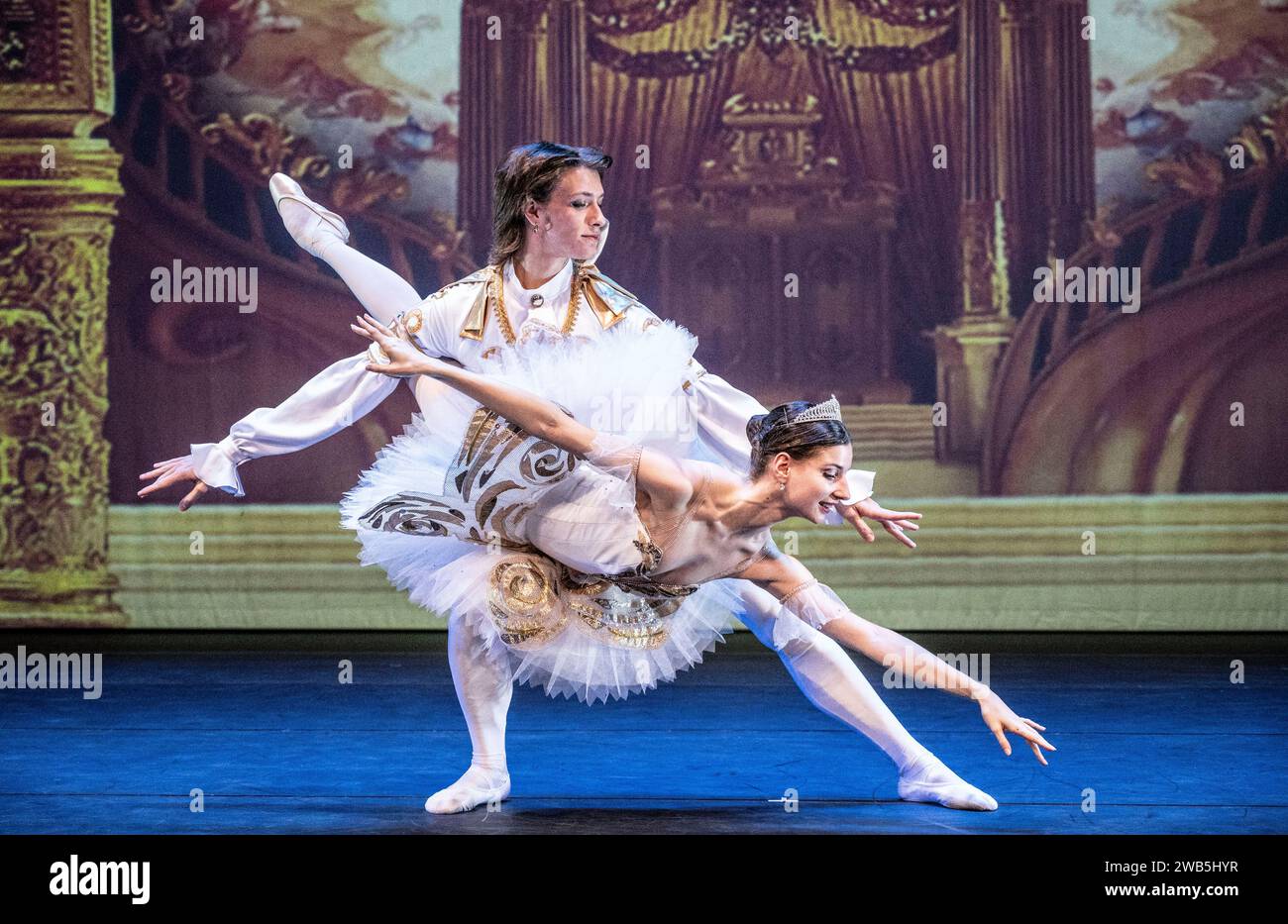 Mara Salvaggio(Marie) and Giovanni Pompei(Prince) THE PRINCIPAL DANCERS