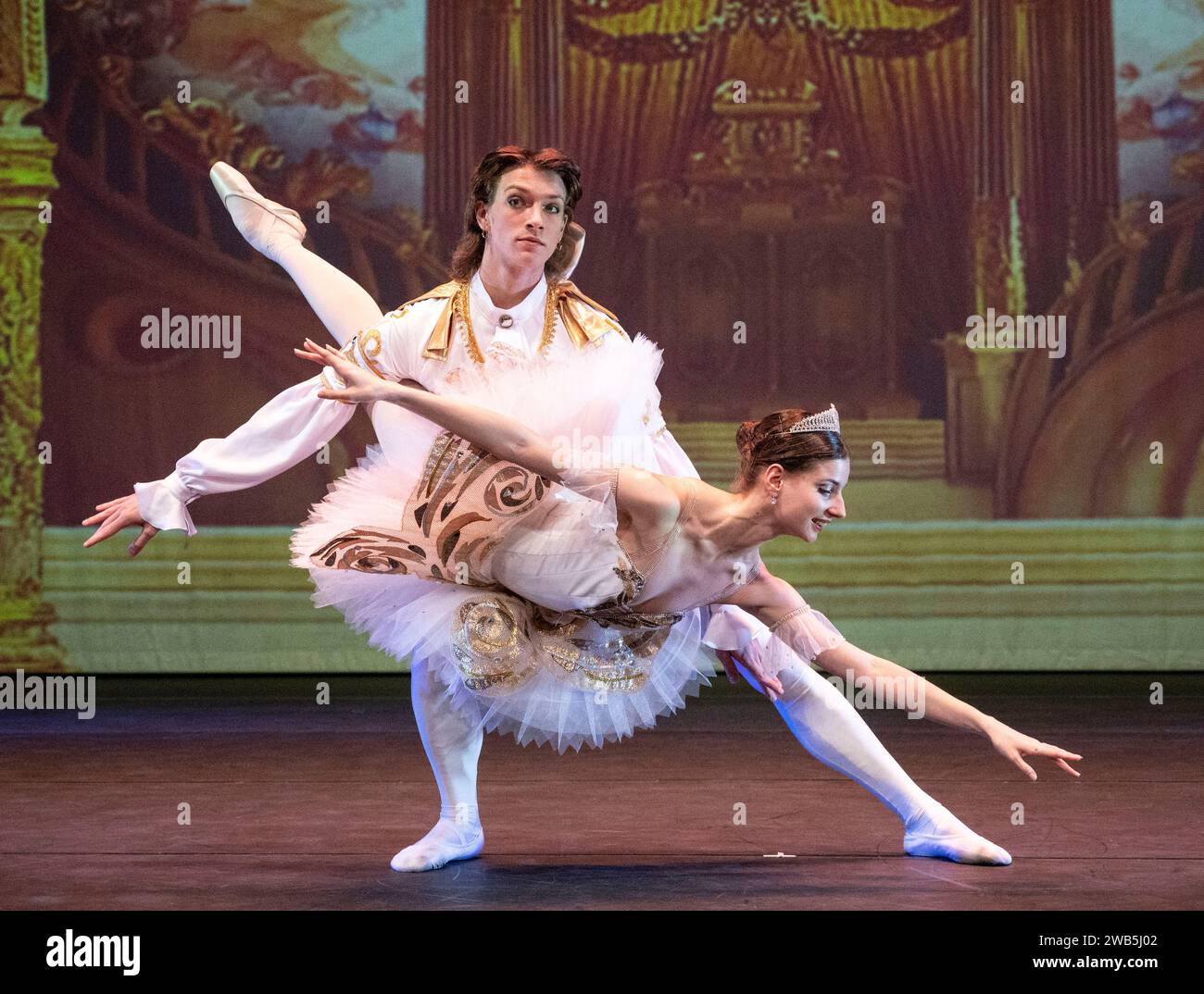 Mara Salvaggio(Marie) and Giovanni Pompei(Prince) THE PRINCIPAL DANCERS
