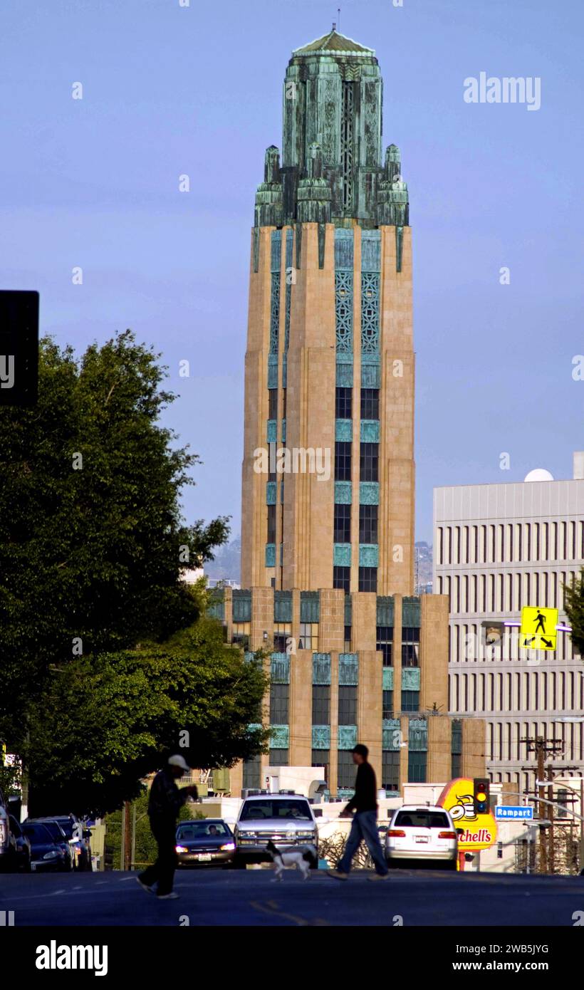 The Art Deco Bullock's Wilshire Building On Wilshire Blvd. In Los 