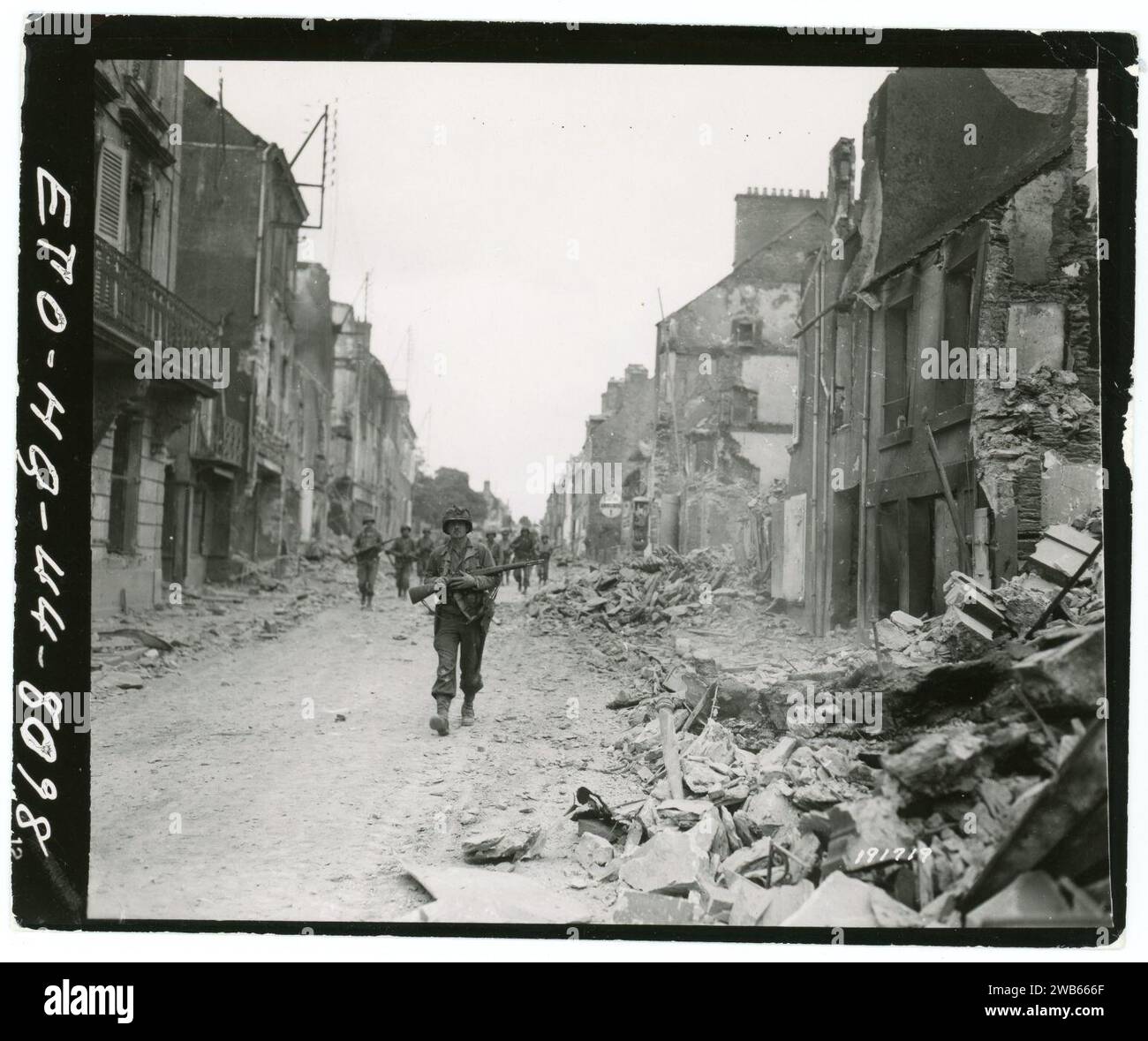 St lo 1944 hi-res stock photography and images - Alamy St lo 1944 hi-res stock photography and images - Alamy
