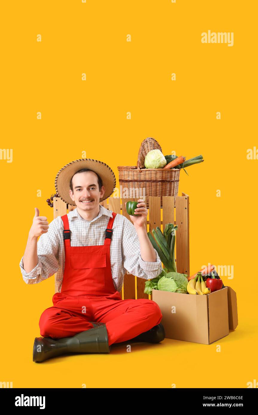 Happy farmer man showing thumb hi-res stock photography and images - Alamy