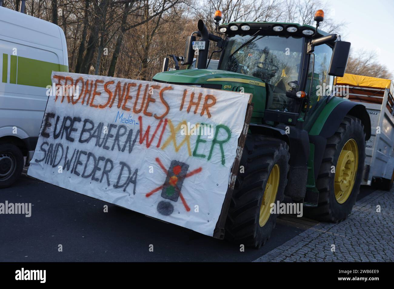 platz des 18 märz berlin