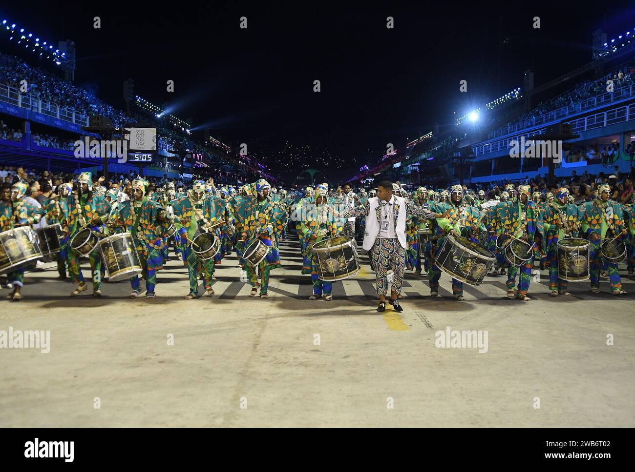 Rio de Janeiro, Brazil, April 22, 2022. Parades of the samba schools of the gold series, during the carnival in the city of Rio de Janeiro. Stock Photo