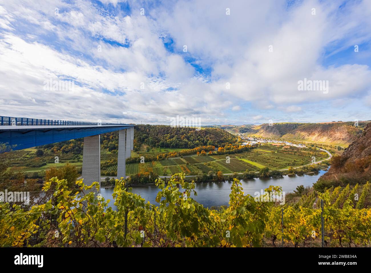 The Moselle Viaduct (German: Moseltalbrücke) carries the Bundesautobahn 61 over a meander of the river Moselle, connecting the Hunsrück and Eifel moun Stock Photo
