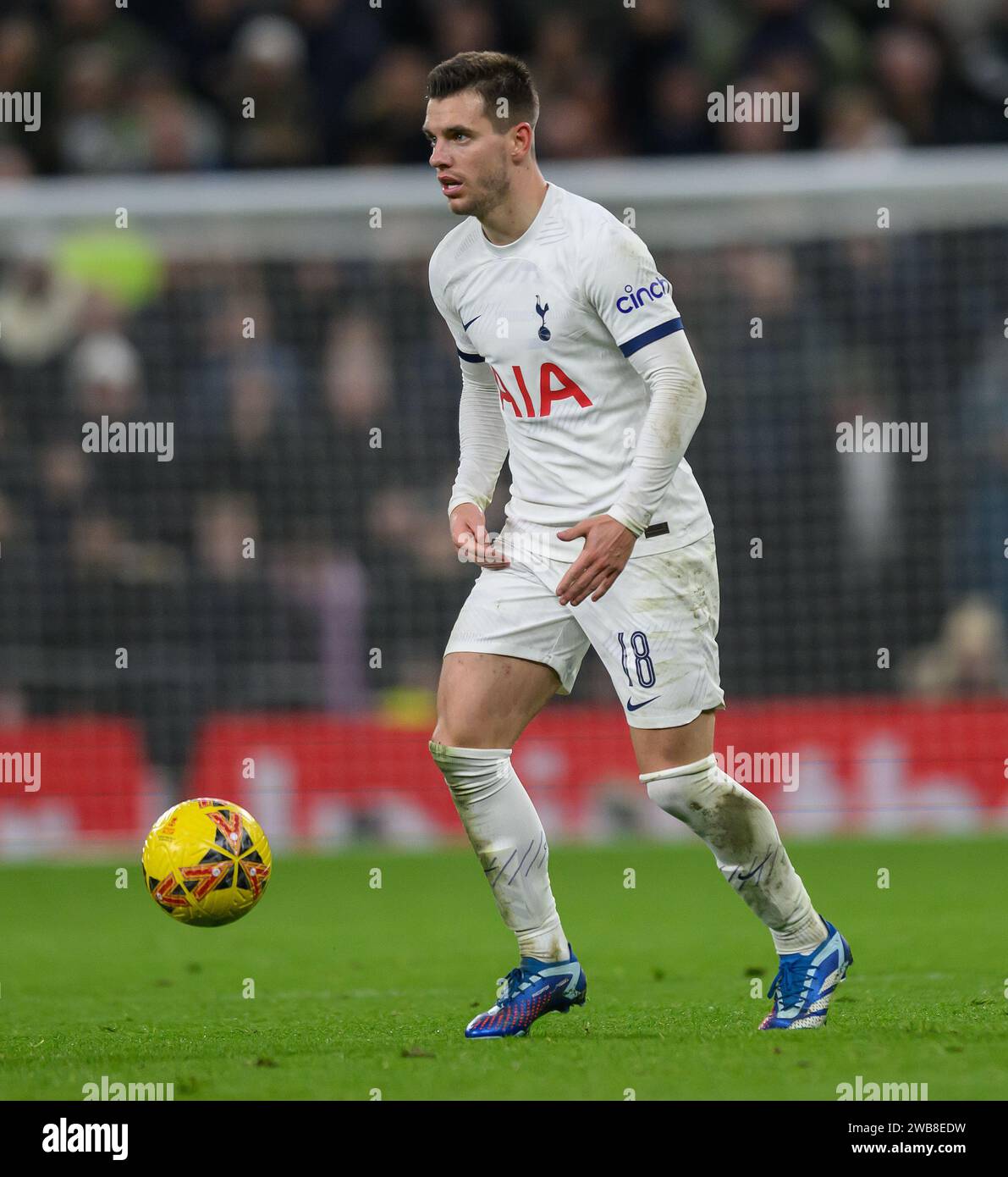 London, UK. 05th Jan, 2024 - Tottenham Hotspur v Burnley - FA Cup Round 3 - Tottenham Hotspur Stadium.                                     Tottenham's Giovani Lo Celso in action. Picture Credit: Mark Pain / Alamy Live News Stock Photo