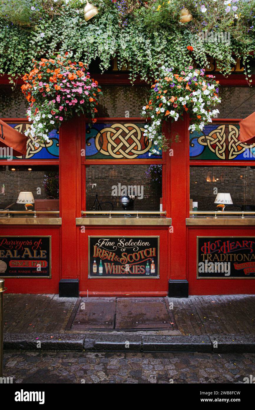 Exterior of The Dog and Bell Pub, Deptford, London, England Stock Photo