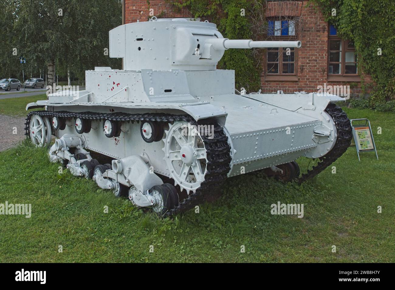 Tank camouflage hi-res stock photography and images - Alamy