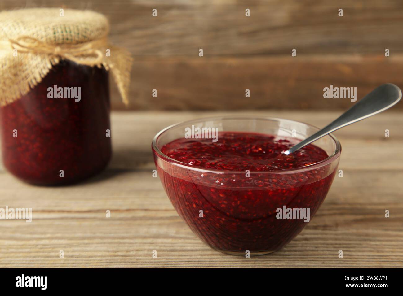 Raspberry Jam Pan Ebay Raspberry jam in glass bowl with spoon hi-res stock photography and ...