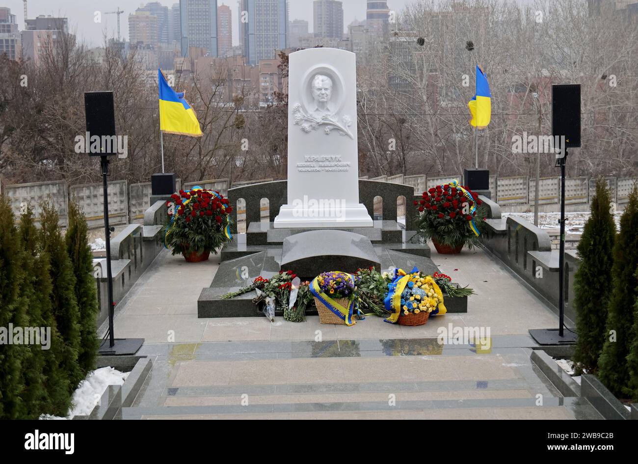 kyiv-ukraine-january-09-2024-a-memorial-to-the-first-president-of