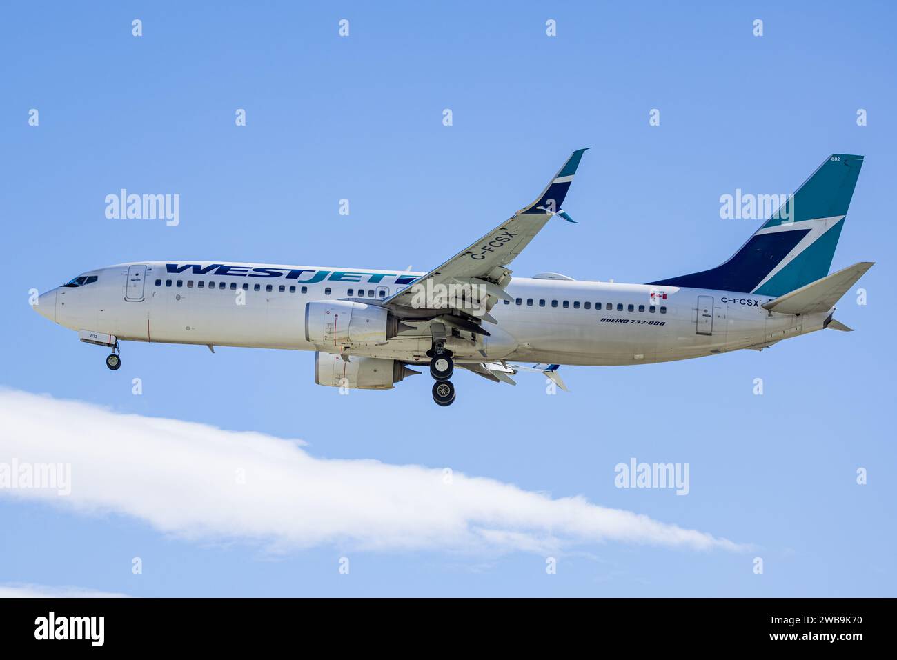 C-FCSX WestJet Boeing 737-8CT(WL) landing at Palm Springs (PSP/KPSP) Stock Photo