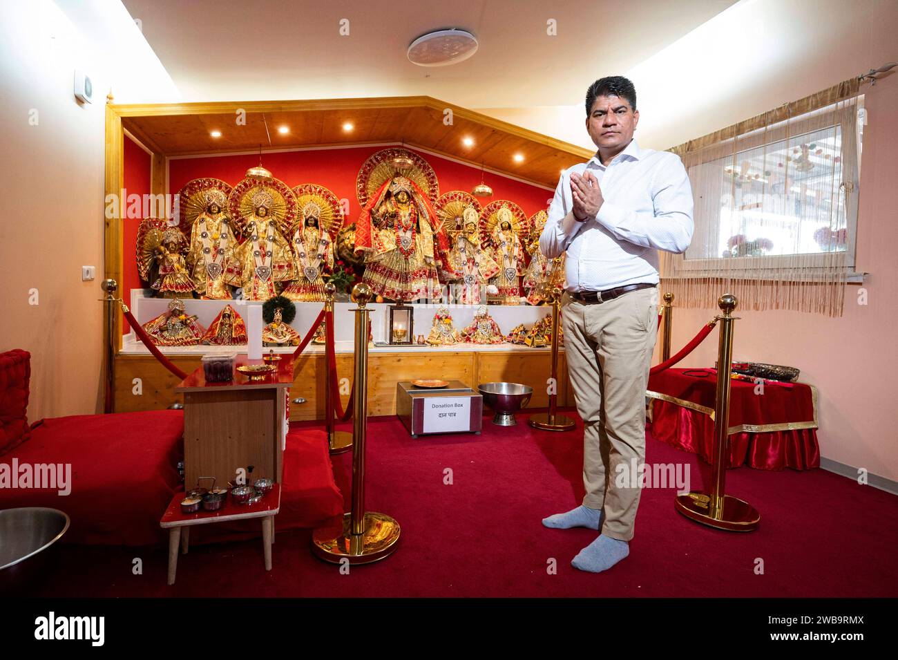 hari om mandir holi