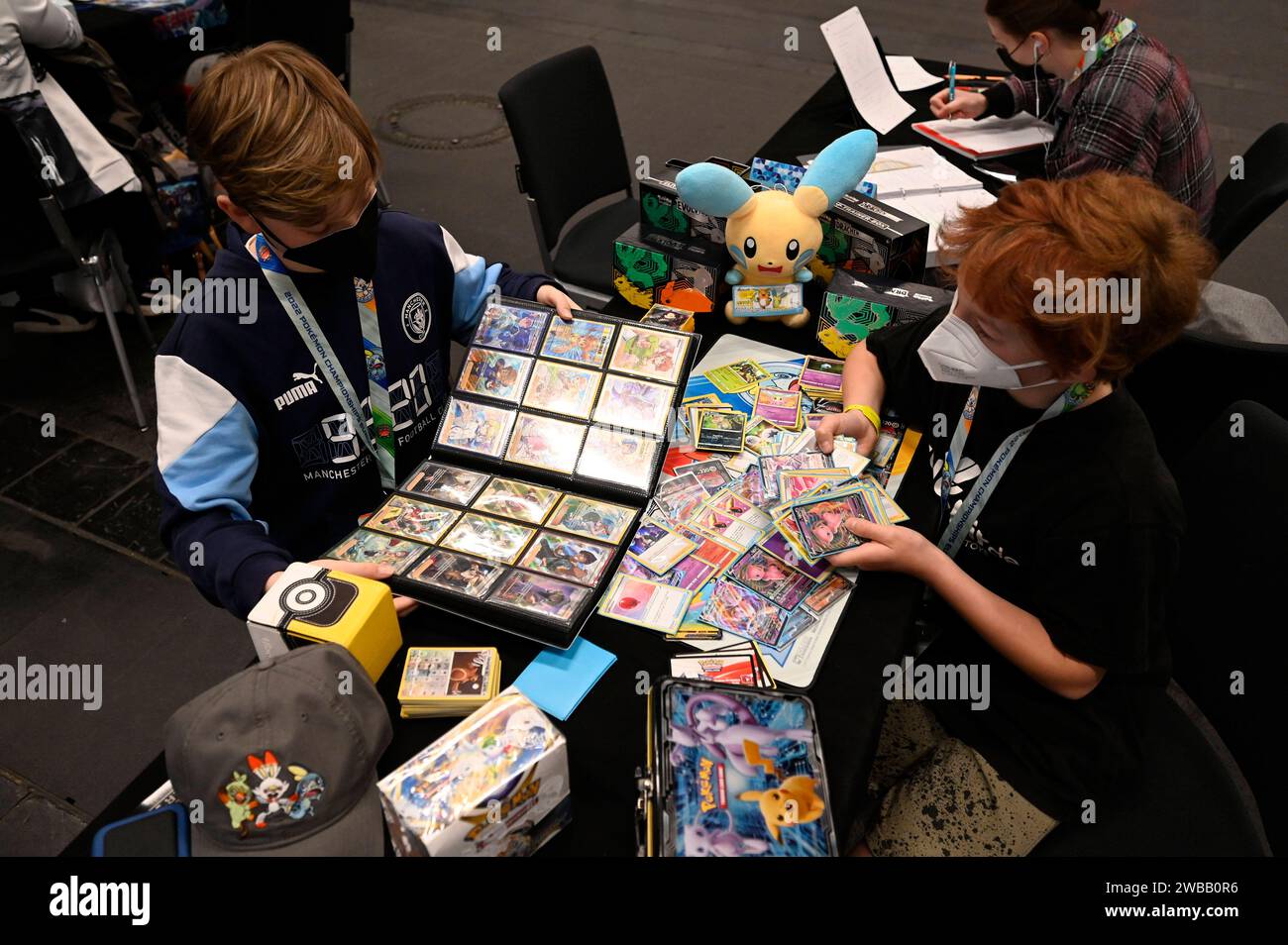 Swap cards hi-res stock photography and images - Alamy