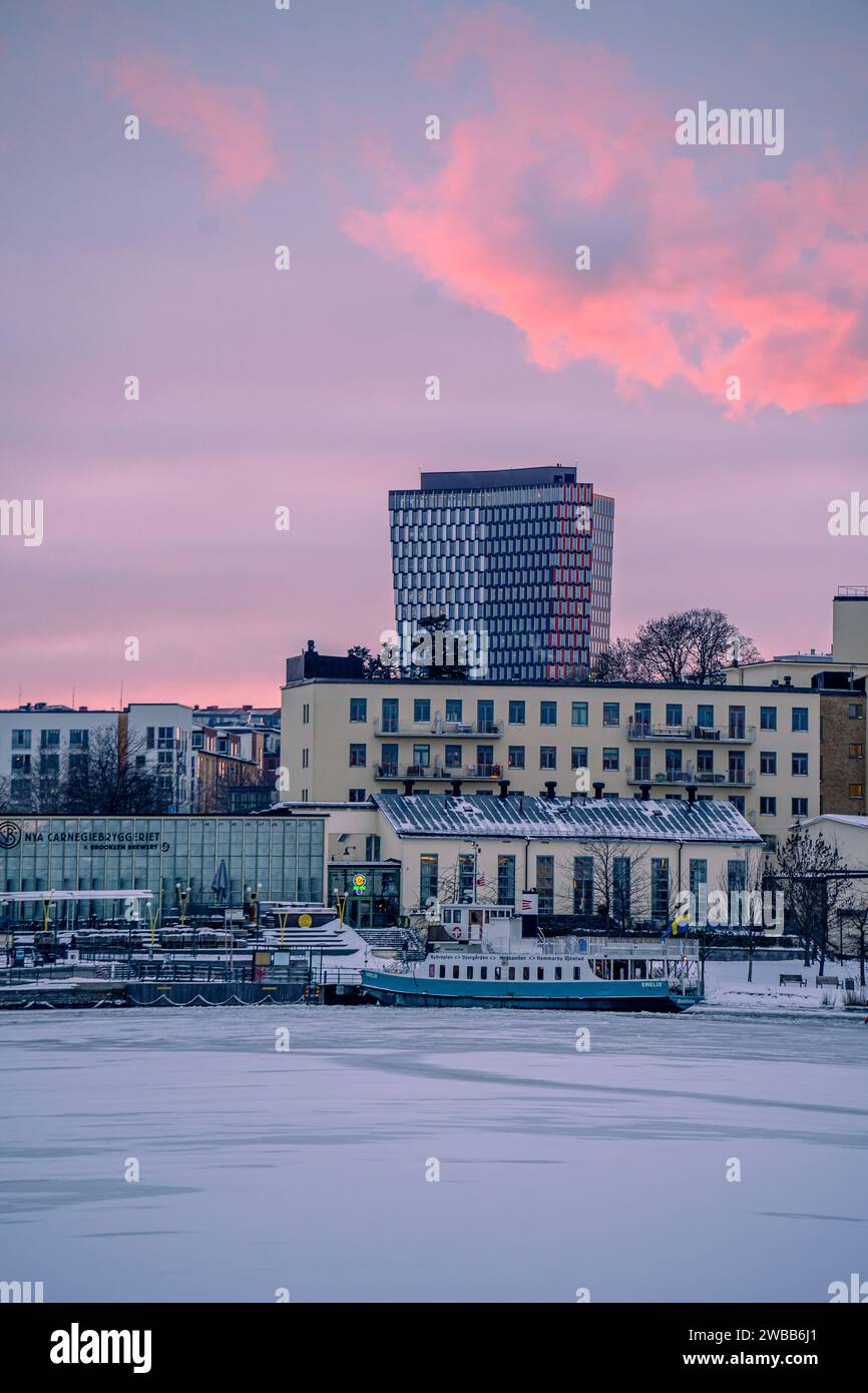 Winter Evening In Stockholm With A Frozen Lake View During January 2024   Winter Evening In Stockholm With A Frozen Lake View During January 2024 2WBB6J1 