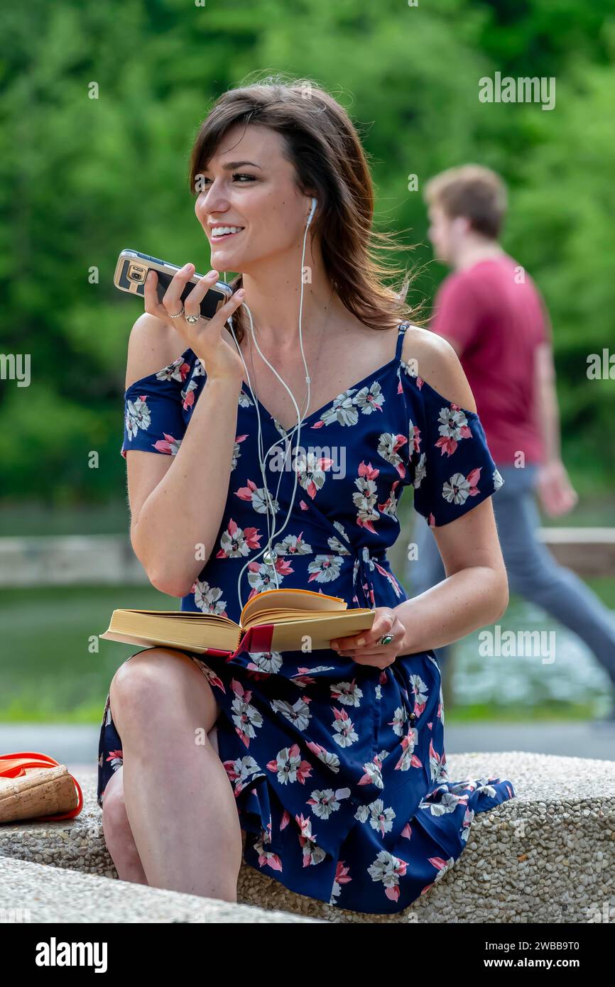 Daily routine campus hi-res stock photography and images - Alamy