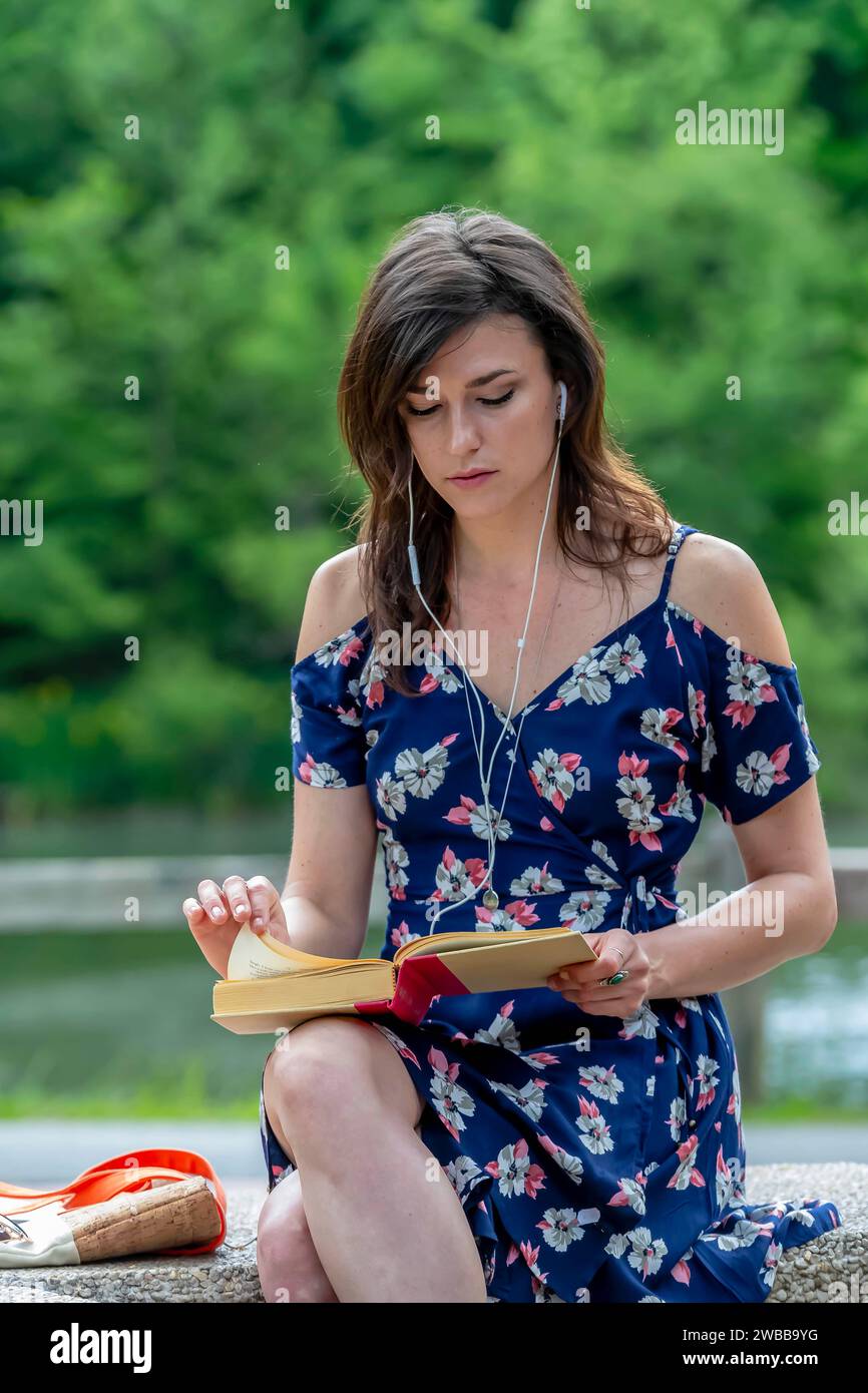 Daily routine campus hi-res stock photography and images - Alamy