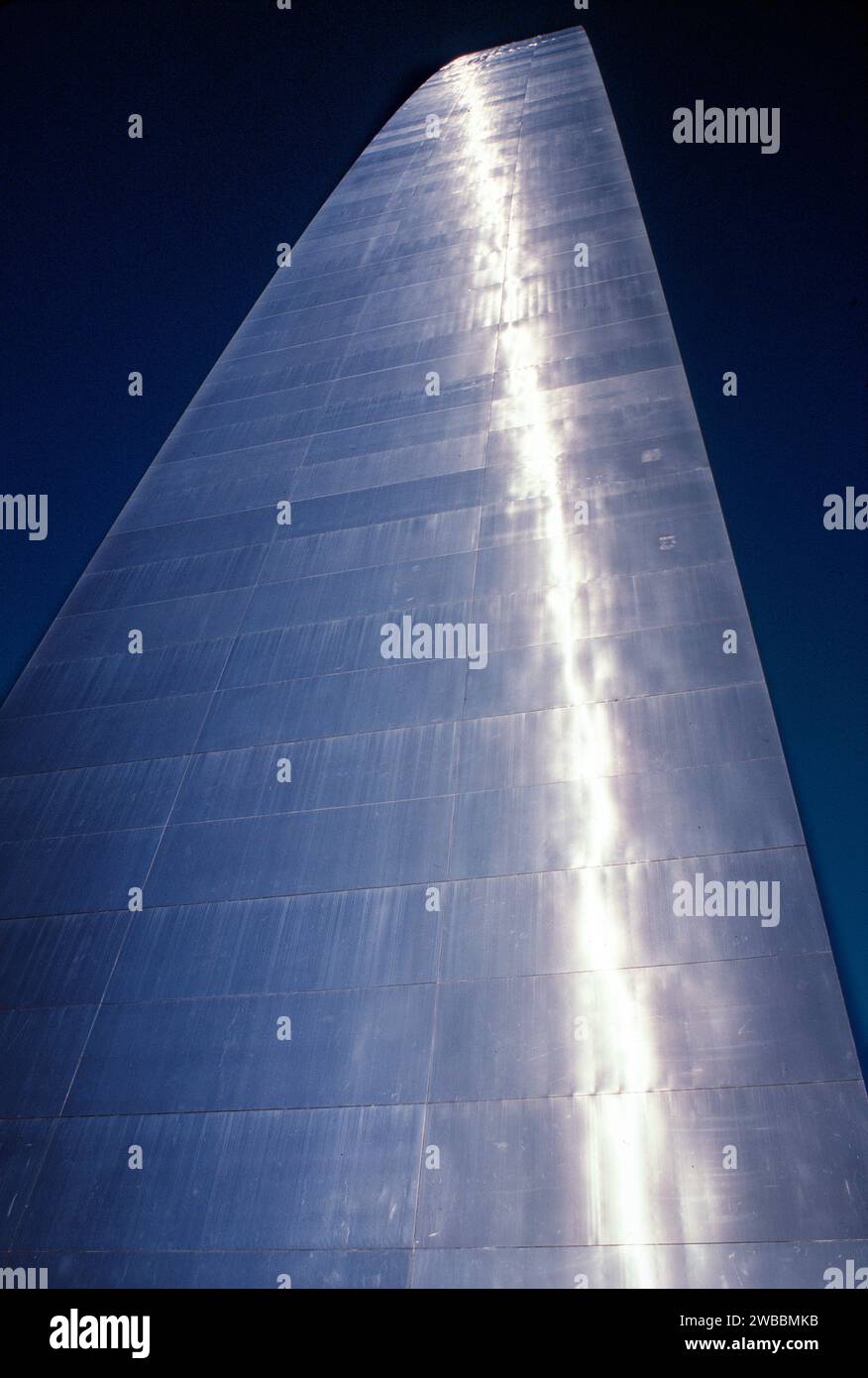 St louis gateway arch 1960s hi-res stock photography and images - Alamy