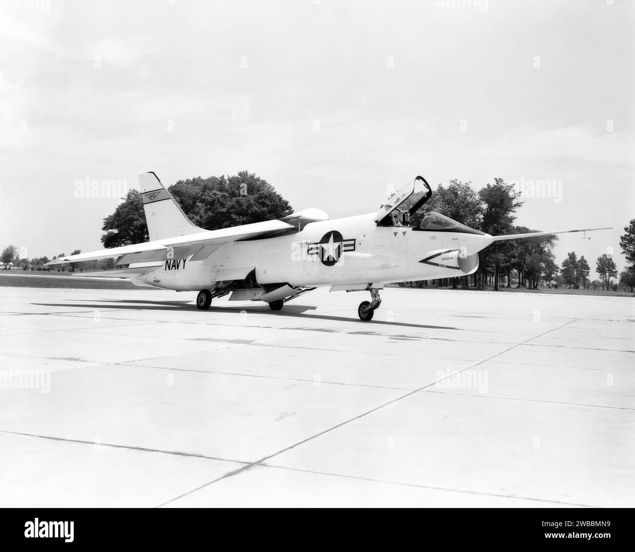 F-8U Crusader military aircraft, NASA Langley Research Center, Hampton, Virginia, USA, National Advisory Committee for Aeronautics , 1957 Stock Photo