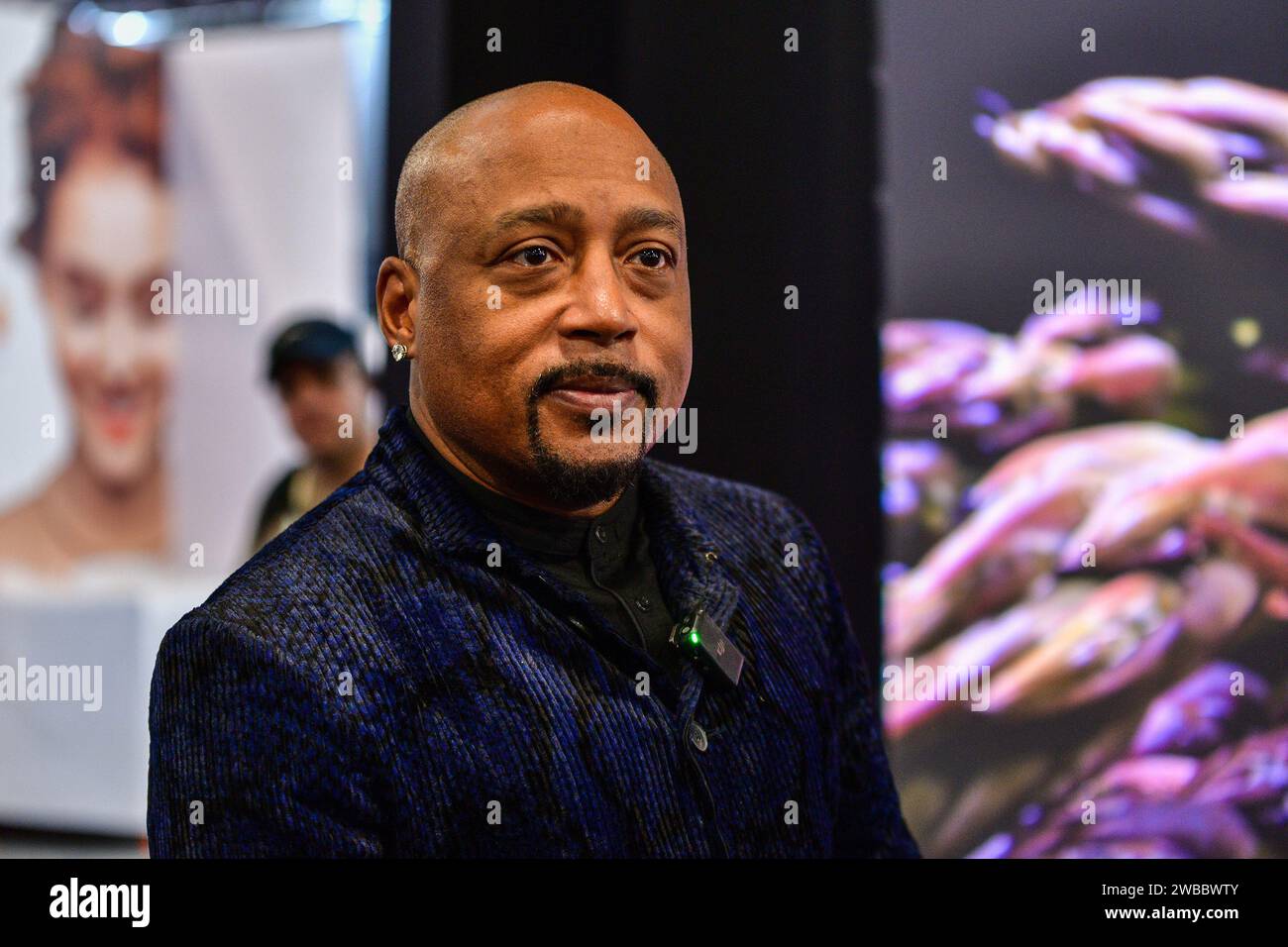 Las Vegas, NV, USA. 9th Jan, 2024. Daymond John speaks at the AWOL