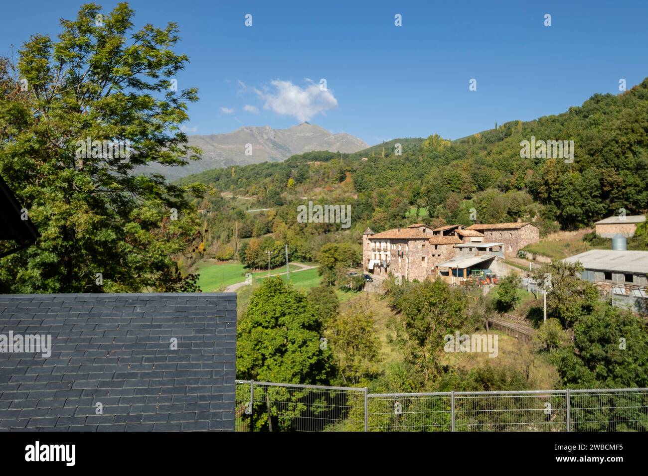 Ca de Llibernal, Noales ,municipio de Montanuy,  Ribagorza, provincia de Huesca, Aragón, cordillera de los Pirineos, Spain Stock Photo