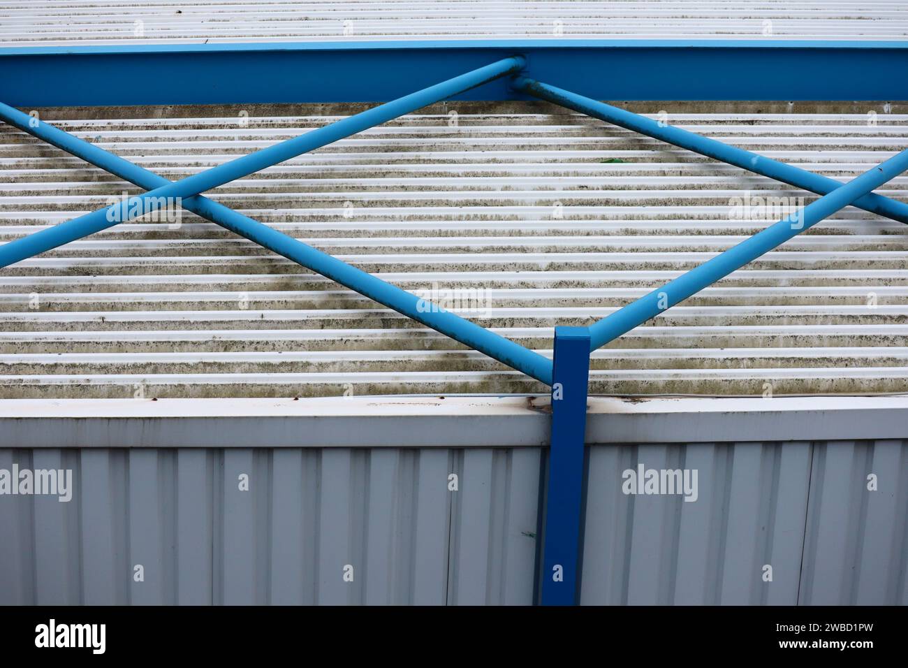 Roof of the warehouse container style Stock Photo - Alamy