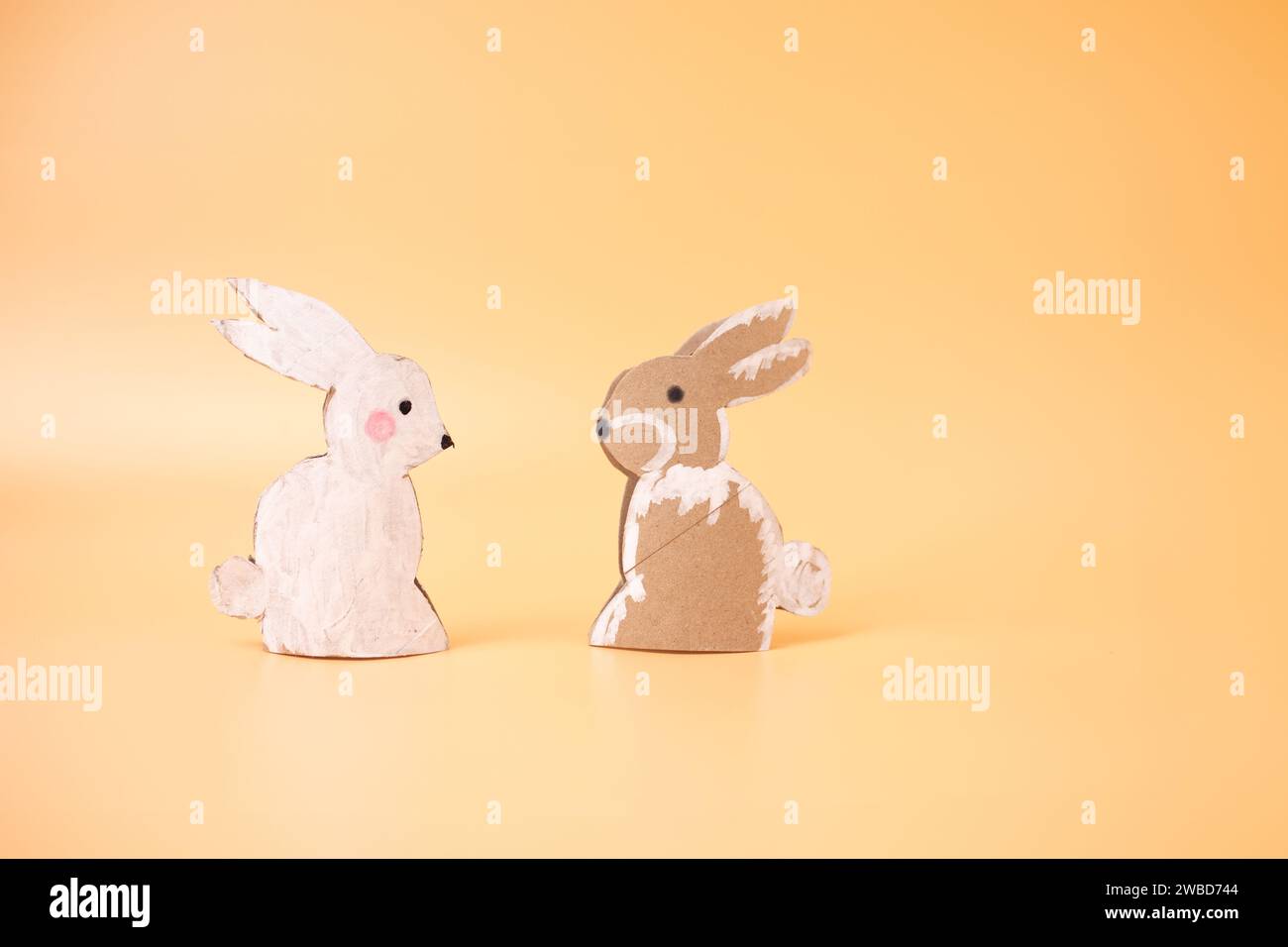 cut out paper rabbit animal tutorial, craft, DIY Stock Photo - Alamy