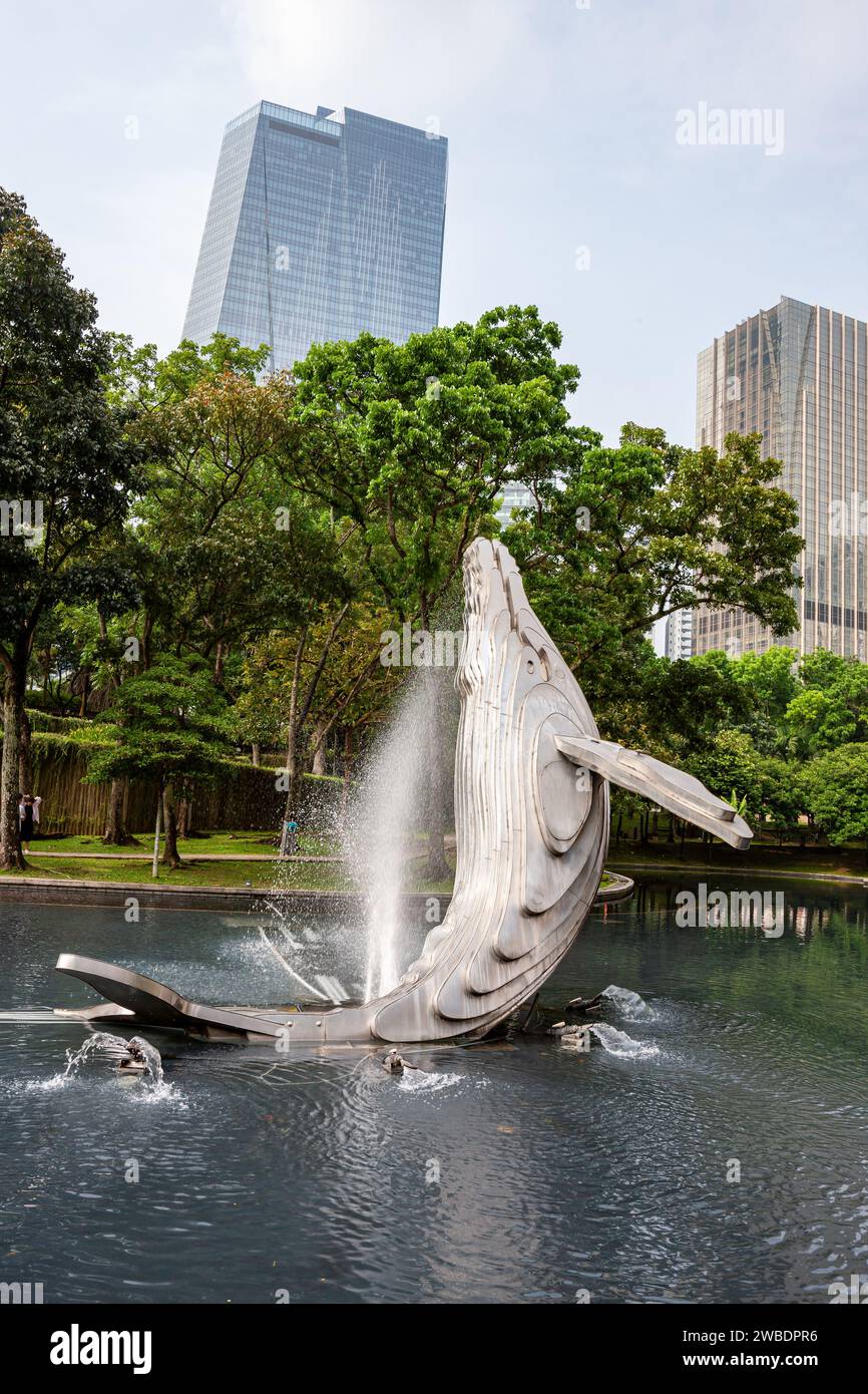 Malaysia, Kuala Lumpur, Petronas Twin Towers (City Centre) pools at ...