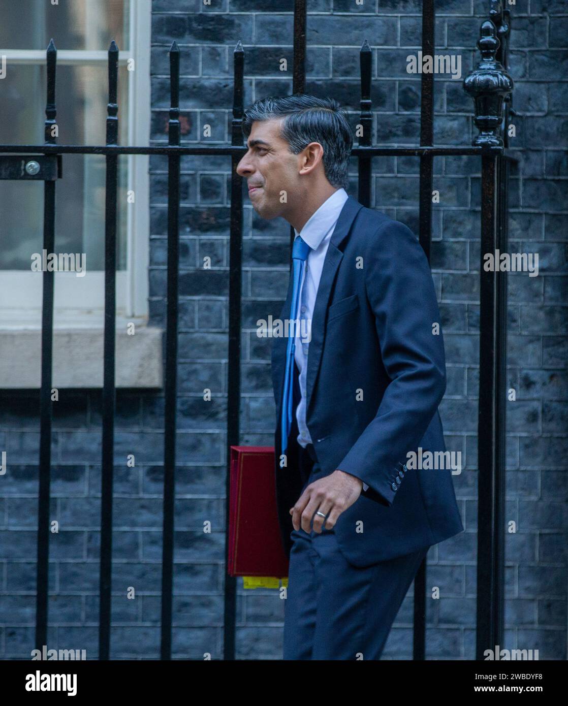 London England UK 10th Jan 2024 UK Prime Minister RISHI SUNAK   London England Uk 10th Jan 2024 Uk Prime Minister Rishi Sunak Leaves 10 Downing Street For The First Pmqs Of 2024 Credit Image Tayfun Salcizuma Press Wire Editorial Usage Only! Not For Commercial Usage! 2WBDYF8 