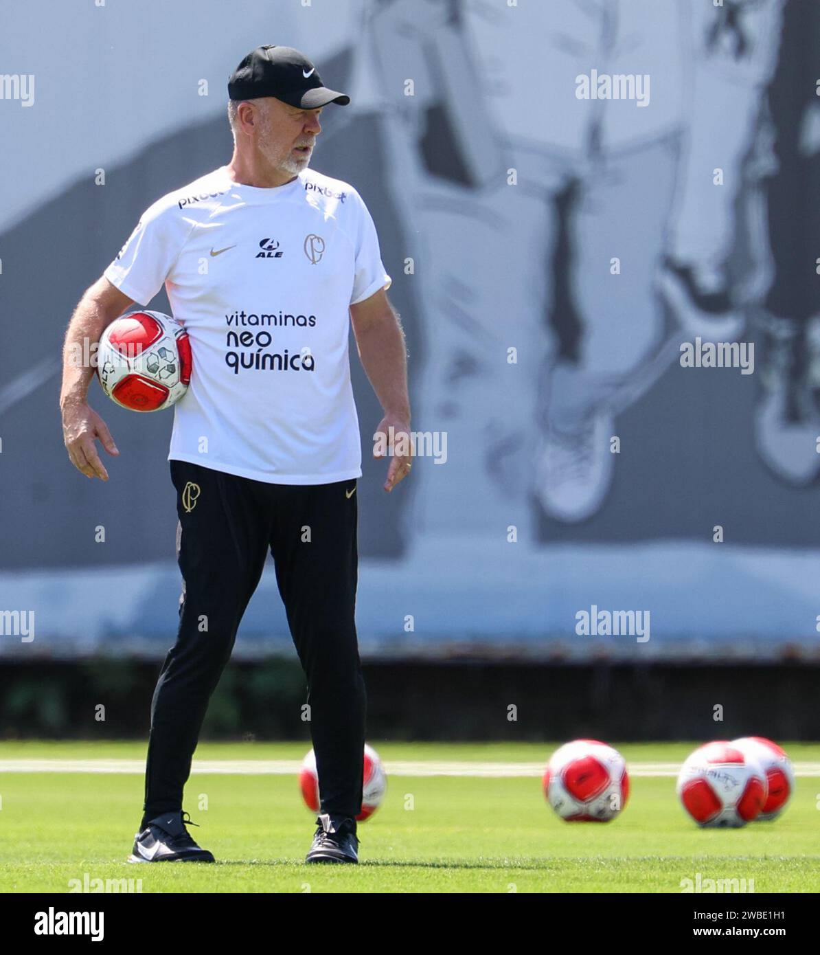 Corinthians resets coach search after targets decline offers, says CNN Brasil