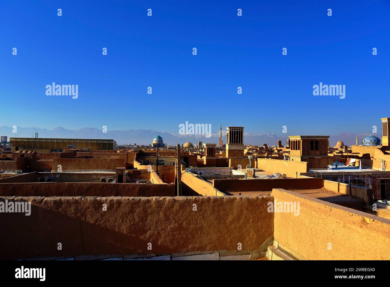 Rooftop roof iran yazd hi-res stock photography and images - Alamy