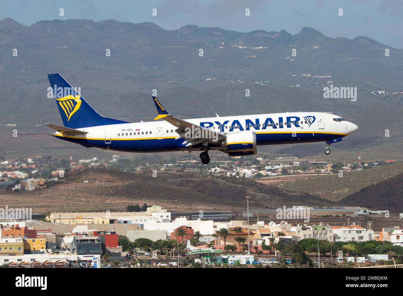 Gando, Gran Canaria airport. Low-cost airline Ryanair airliner landing Stock Photo