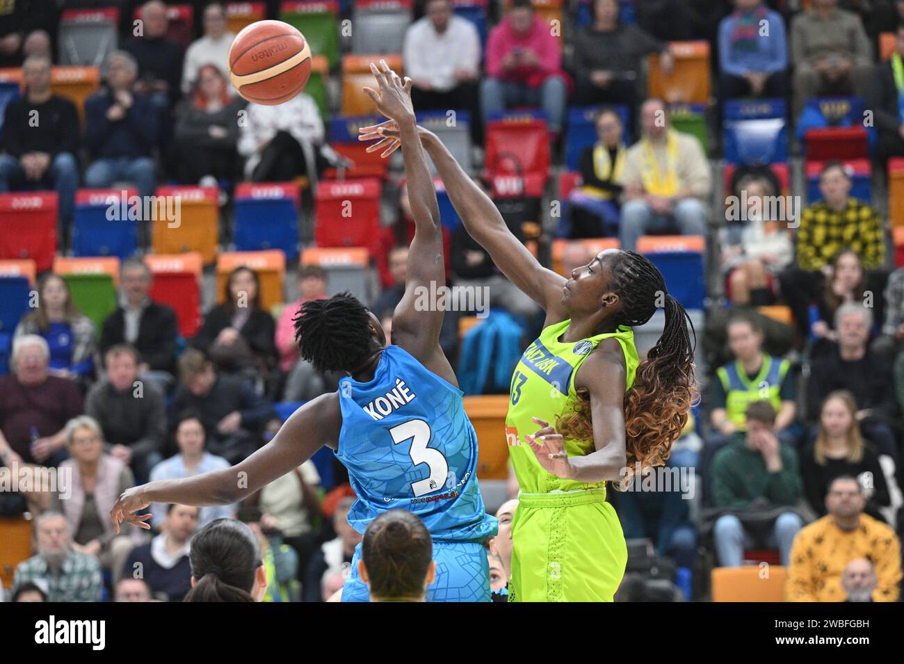Prague, Czech Republic. 10th Jan, 2024. LR Sika Kone (Salamanca) and Ezi Magbegor (Praha) in