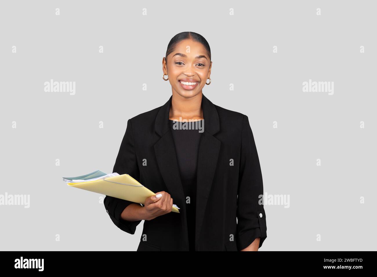 Millennial black woman manager hi-res stock photography and images - Alamy