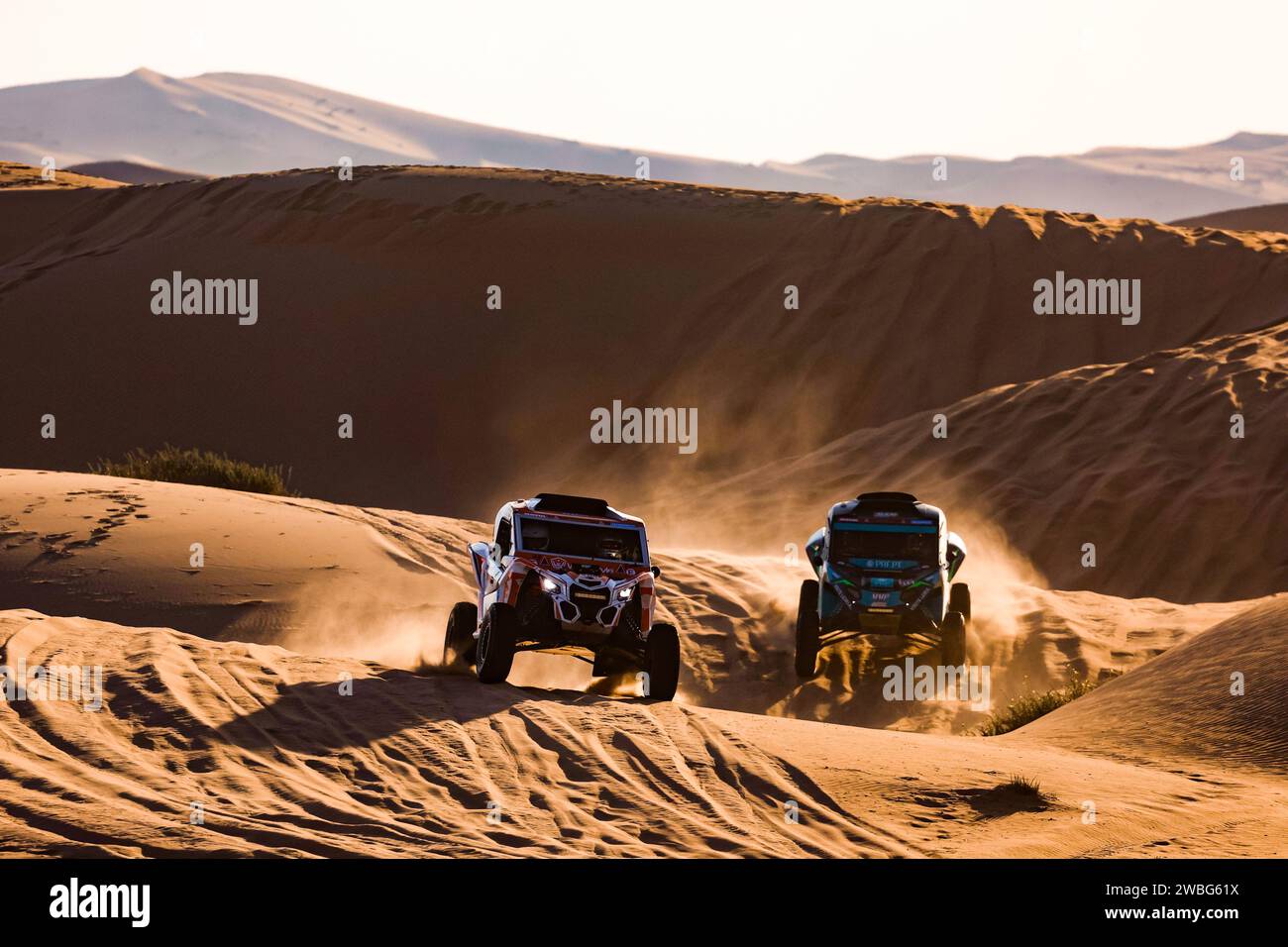 Subaytah Saudi Arabia 10 01 2024 408 SEAIDAN Yasir Sua METGE   Subaytah Saudi Arabia 10012024 408 Seaidan Yasir Sua Metge Adrien Fra Mmp Brp Can Am Maverick Xrs Turbo Fia Ssv Fia W2rc Action During The Stage 5 Of The Dakar 2024 On January 10 2024 Between Al Hofuf And Subaytah Saudi Arabia 2WBG61X 