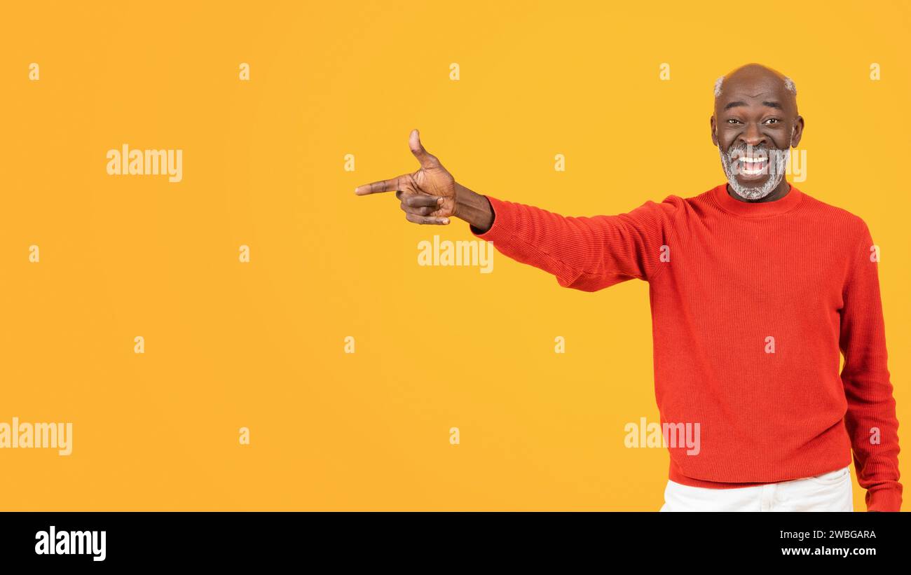 Old man pointing mouth hi-res stock photography and images - Alamy