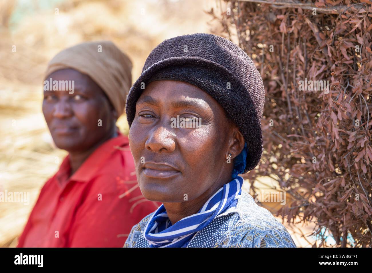 African women hi-res stock photography and images - Alamy