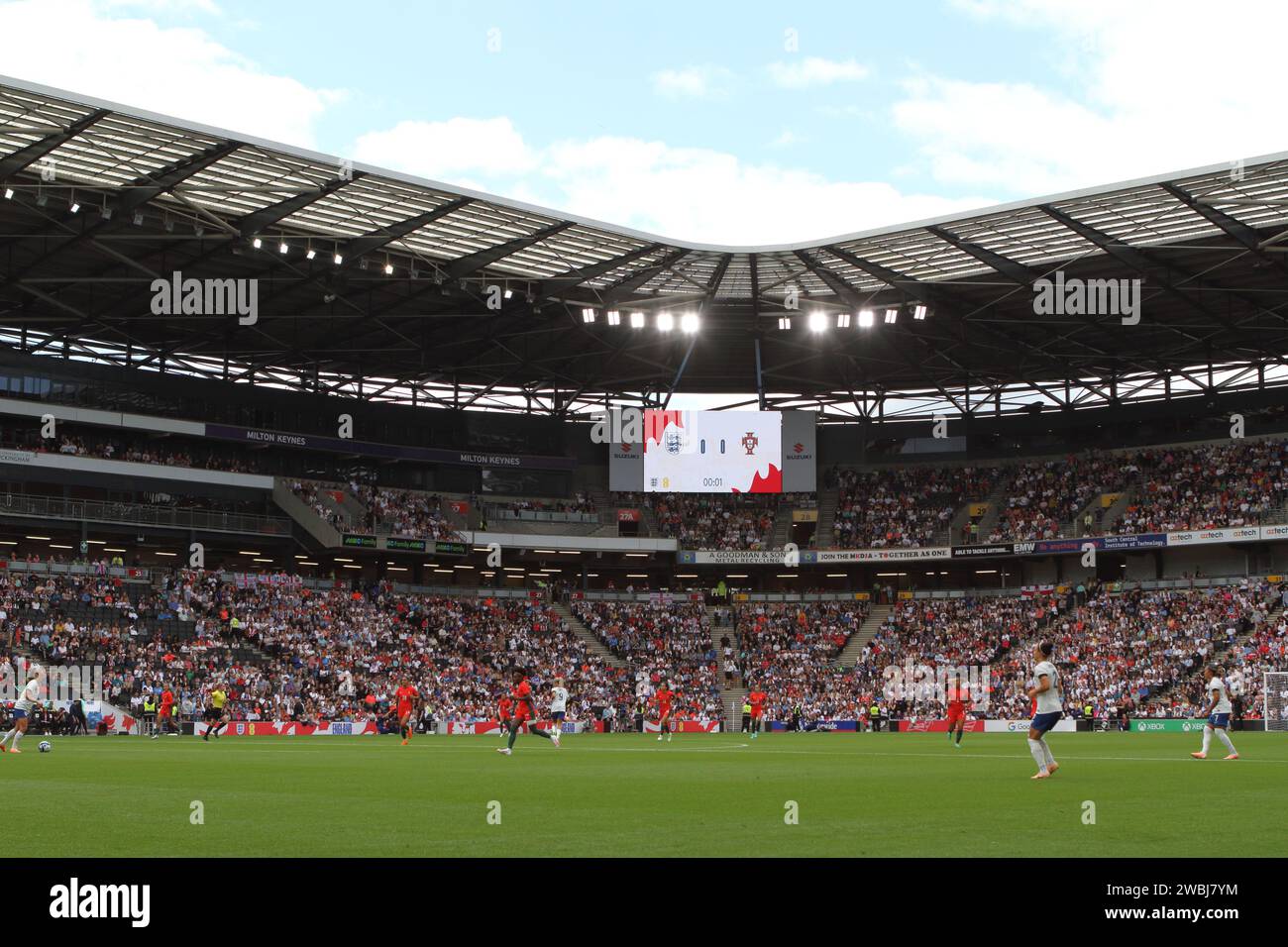 Football stadium crowd hires stock photography and images Alamy
