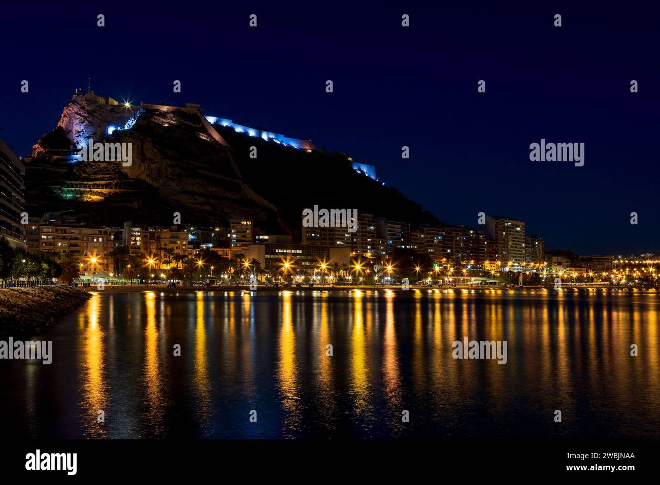 Riflessi sulla spiaggia hi-res stock photography and images - Alamy