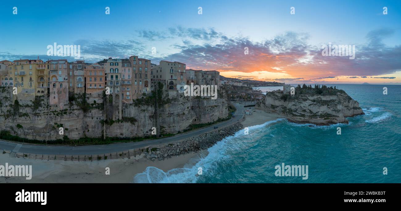 Spiaggia Di Tropea Hi res Stock Photography And Images Alamy