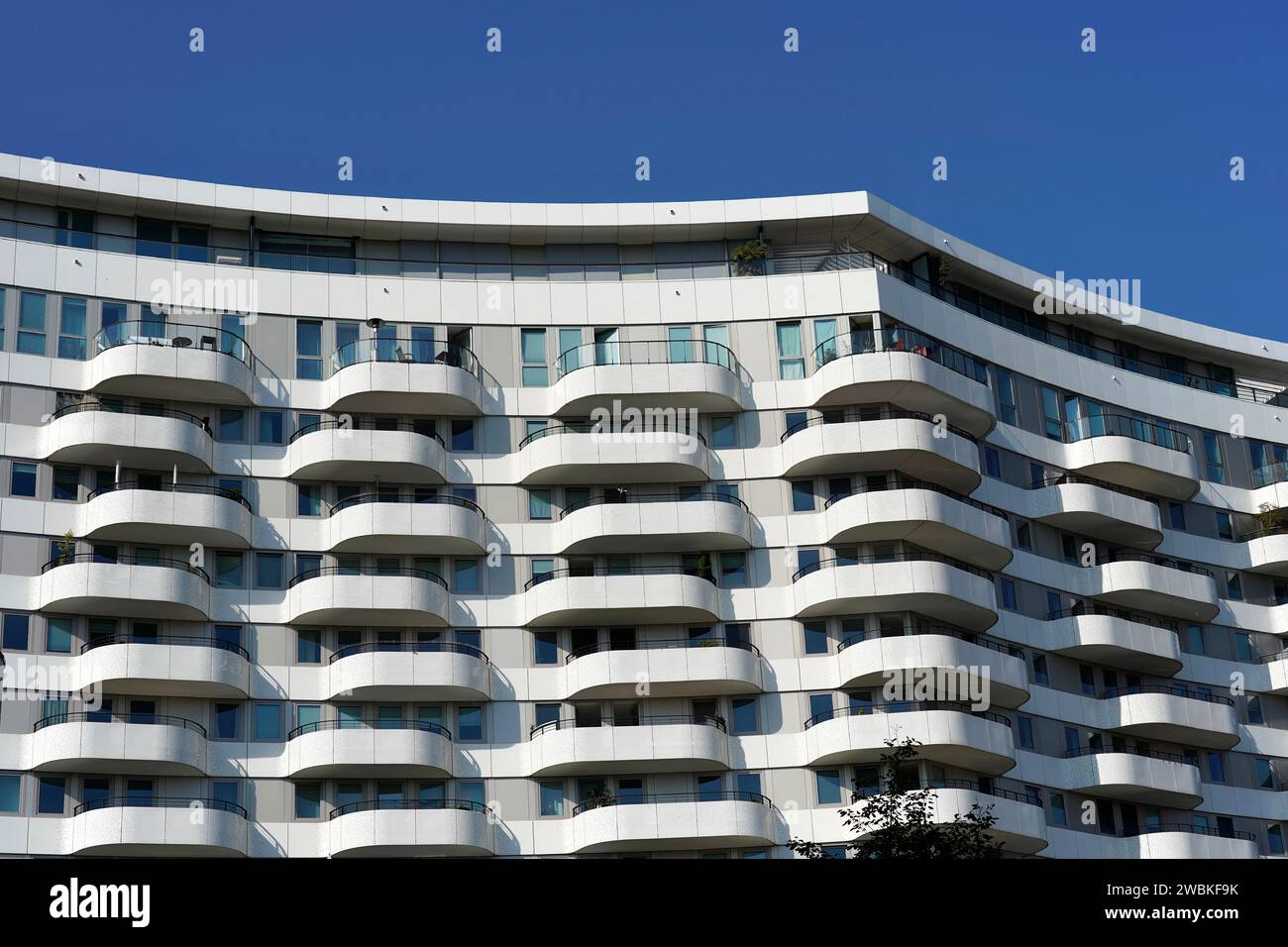 Germany, North Rhine-Westphalia, Cologne, modern residential complex, facade, curved balconies Stock Photo
