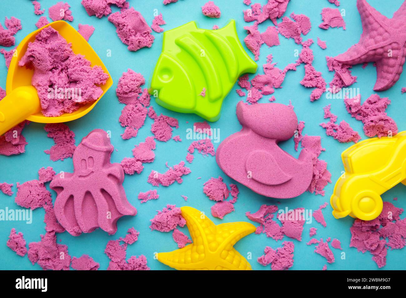 Kinetic sand hi-res stock photography and images - Alamy