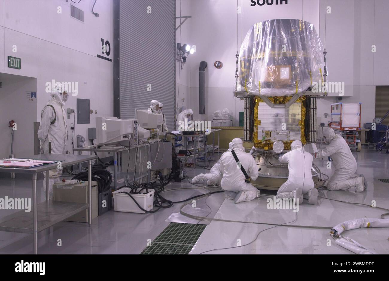 Payload attach fitting hi-res stock photography and images - Alamy