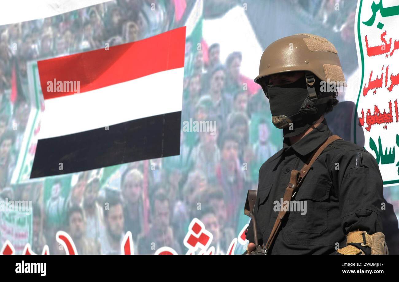 Sanaa, Sanaa, Yemen. 11th Jan, 2024. Houthi troopers stand guard during